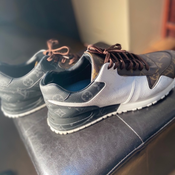 Louis Vuitton shoes - Picture 2 of 5